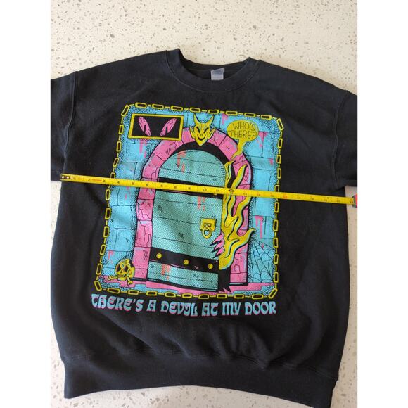 There’s A Devil At My Door Sweatshirt Long Sleeve Adult Size Medium - Picture 4 of 8